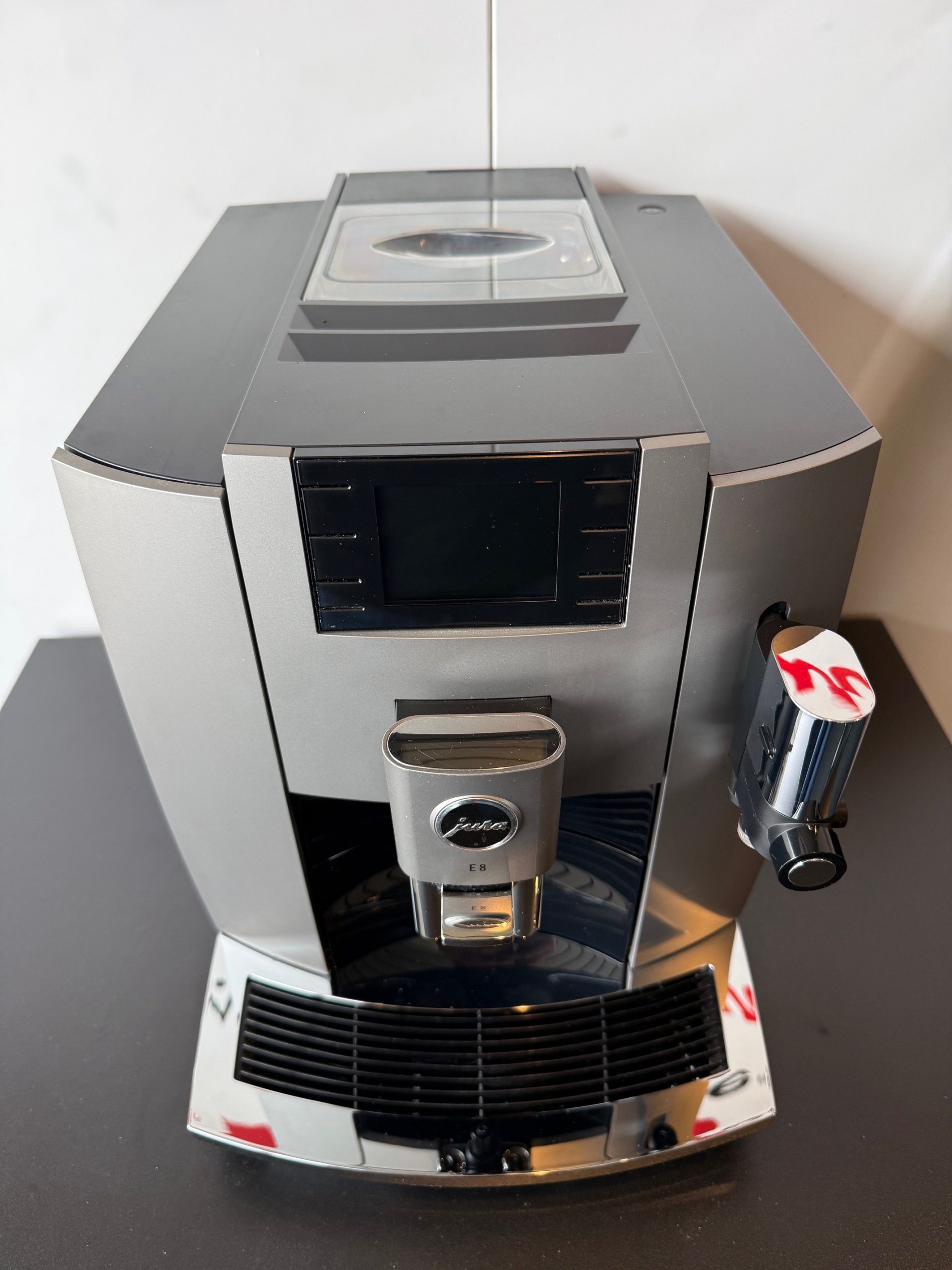 Jura E8 Dark Inox (EB) - Refurbished - Afbeelding 3