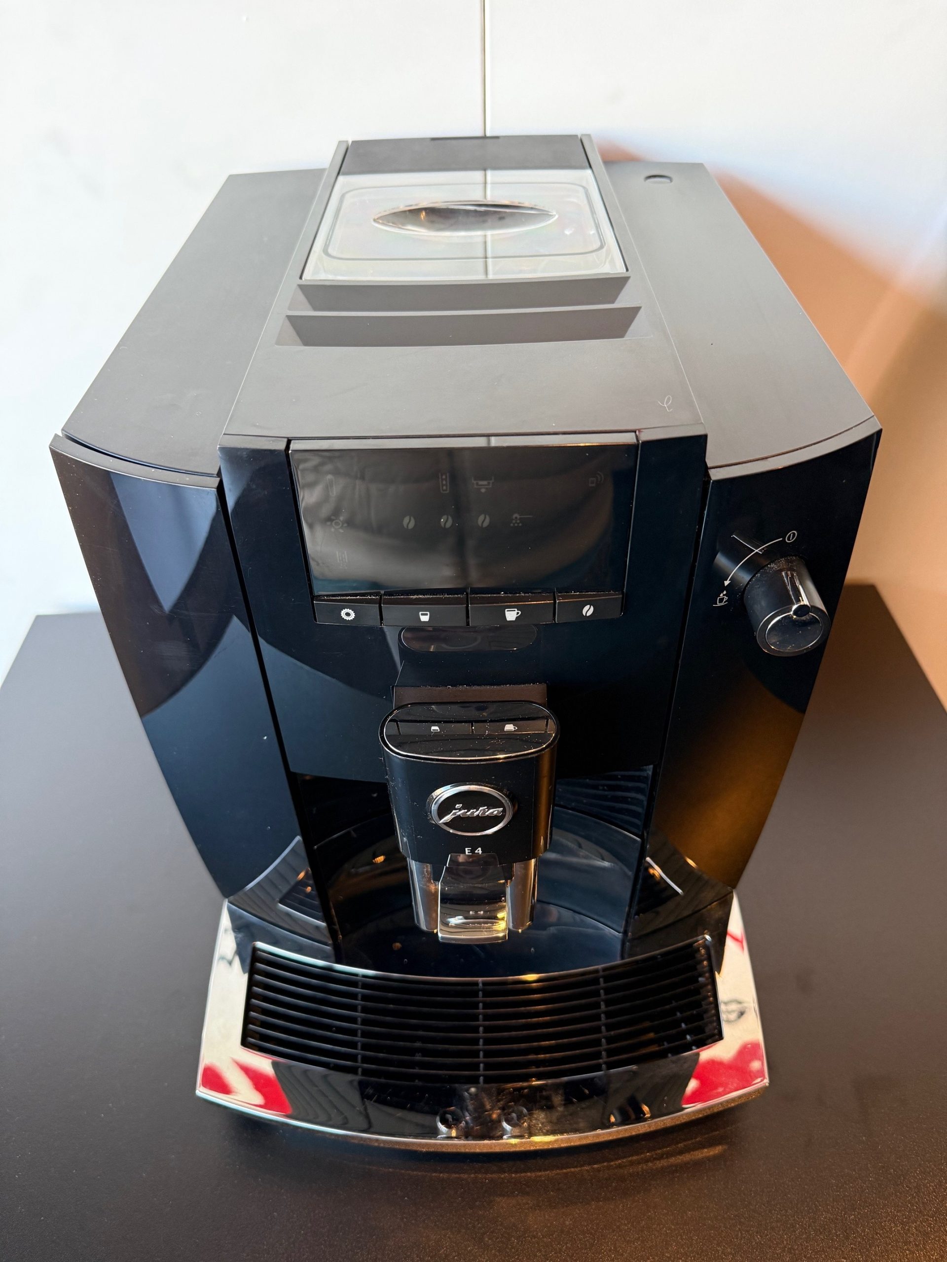 Jura E4 Piano Black EA - Refurbished Jong Gebruikt - Afbeelding 3