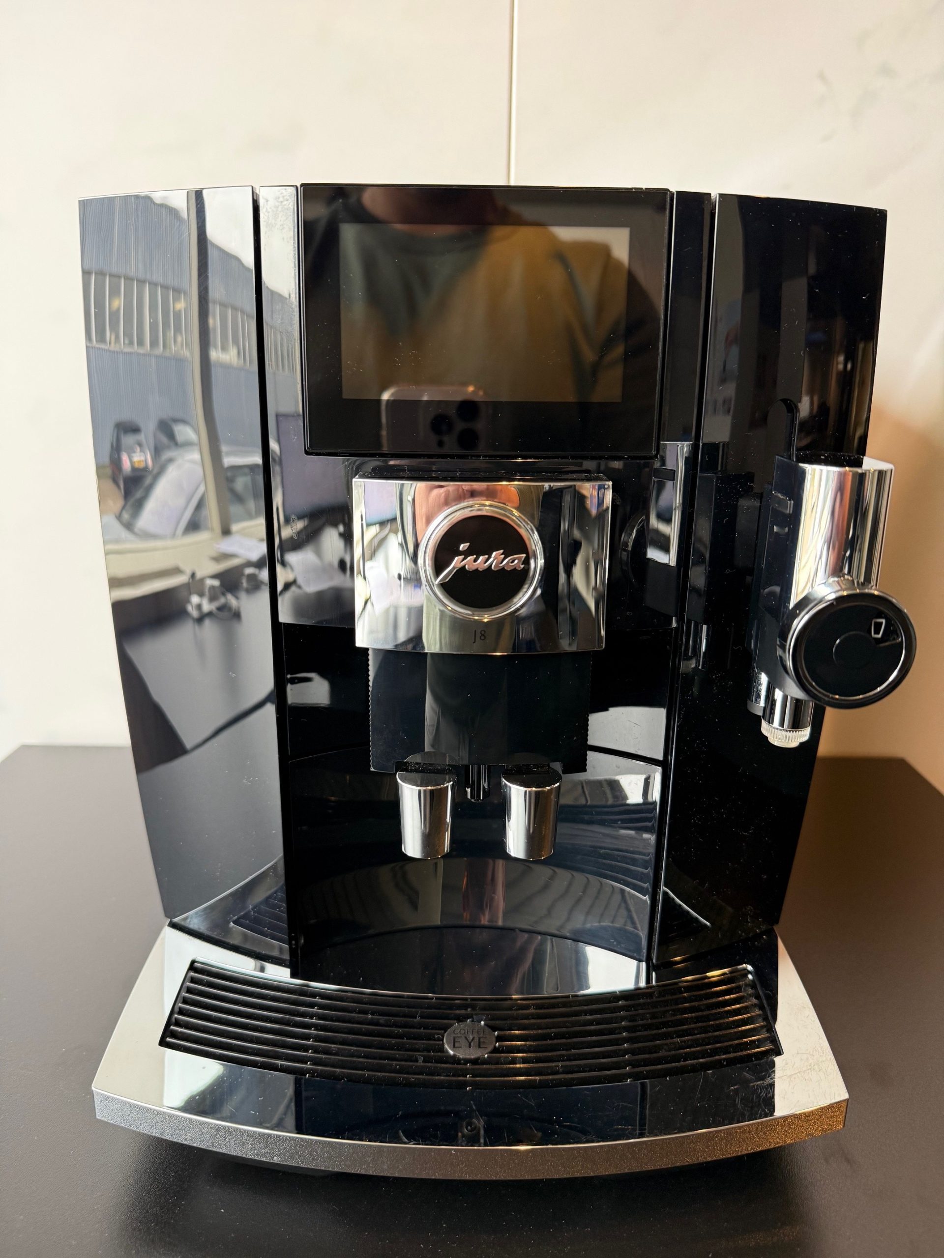 Jura J8 Piano Black EA - Refurbished Jong Gebruikt - Afbeelding 2