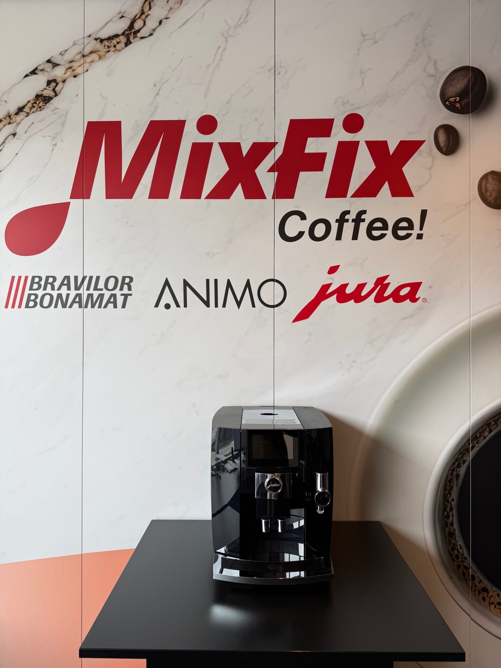 Jura J8 Piano Black EA - Refurbished Jong Gebruikt