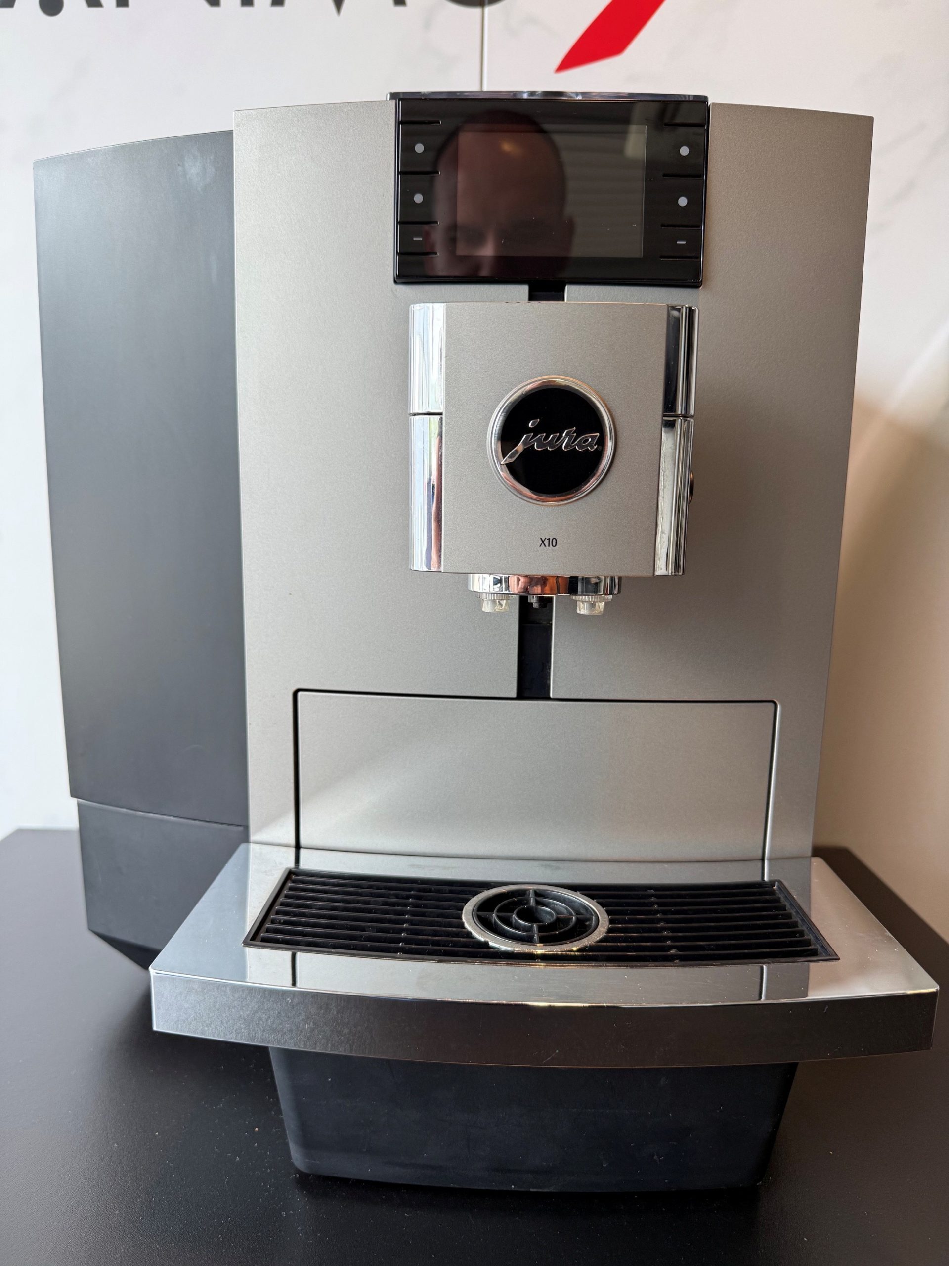 Jura X10 Dark Inox Refurbished 2023- Professionele Koffiemachine Bonen Kantoor - Afbeelding 2
